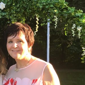 Meet your Posher, Nanine